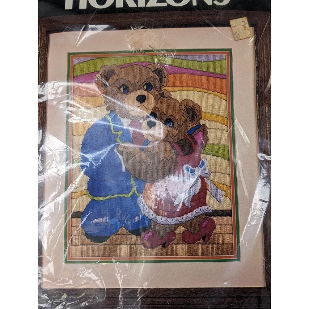 Monarch Horizons Bear‎ Footin Longstitch Picture Frame LS84